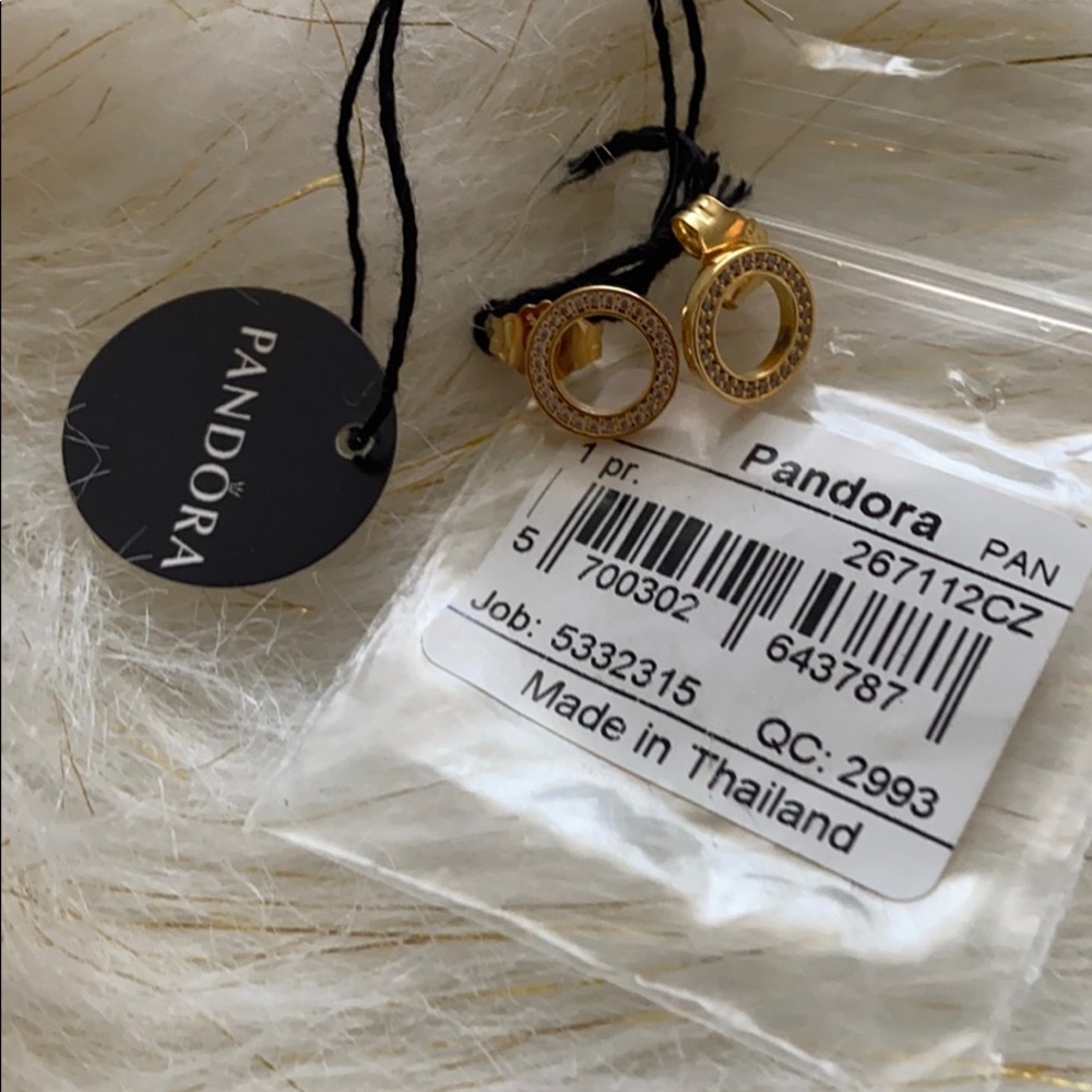 Pandora circle studs